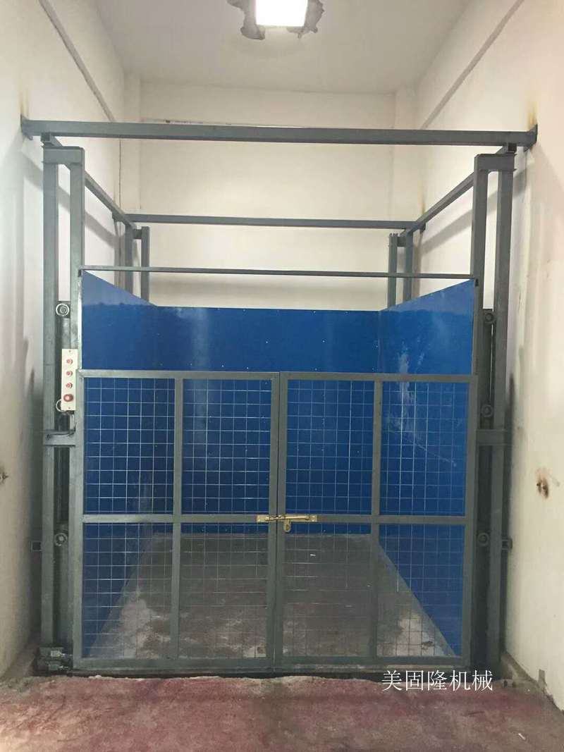 大连导轨式升降货梯价格