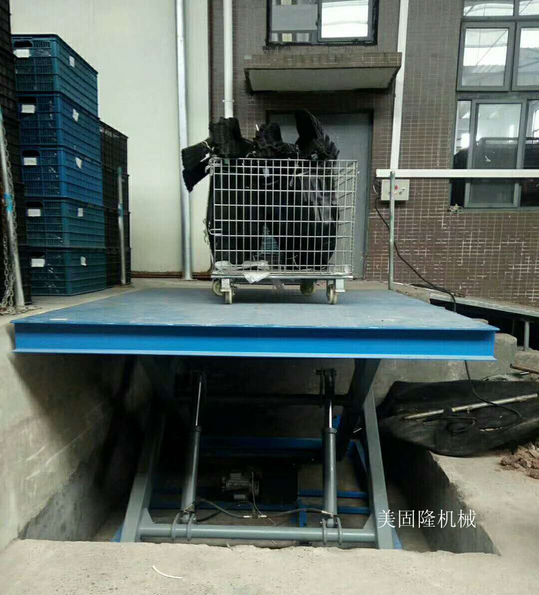 大连固定式升降货梯厂家